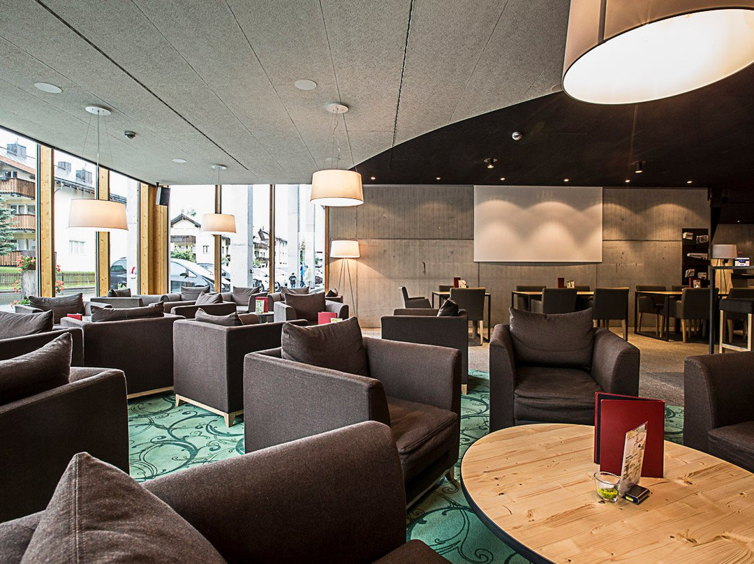 Inn LODGE Bistro, Bar, Sun Terrace & Lounge