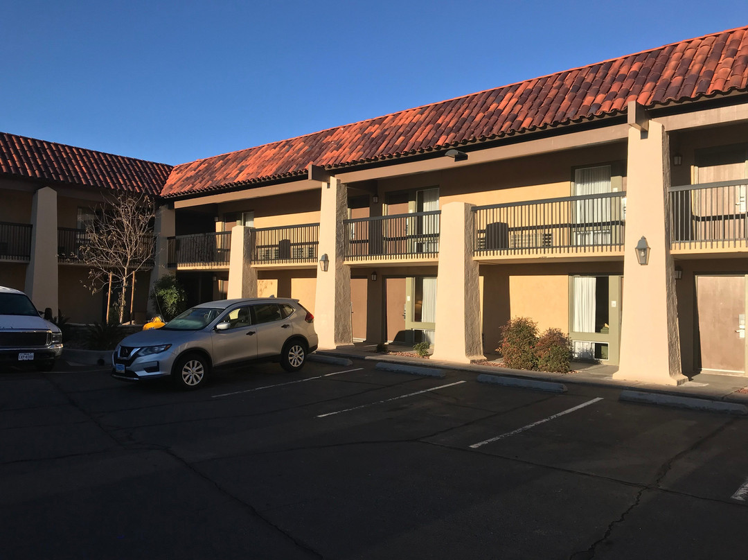 贝斯特韦斯特国王旅馆和套房酒店主图