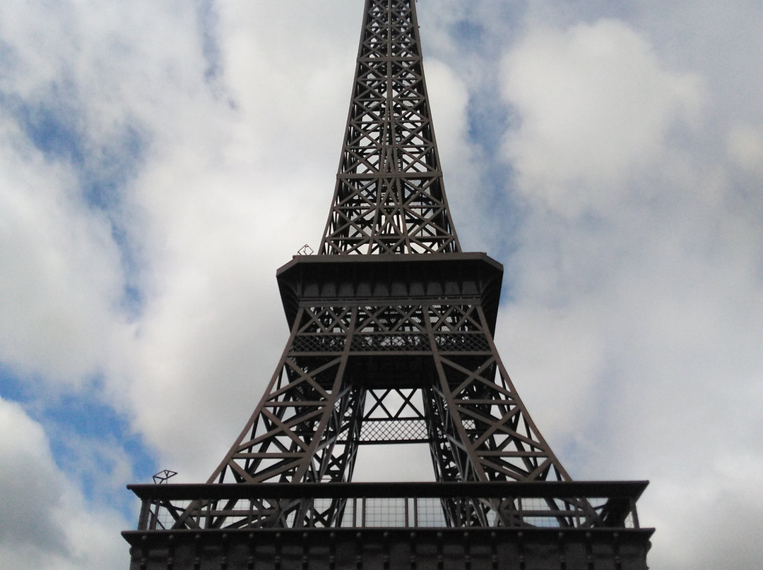 Réplica da Torre Eiffel景点图片