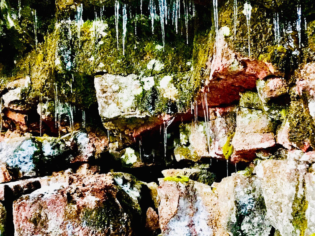 Leiðarendi Lava Cave景点图片