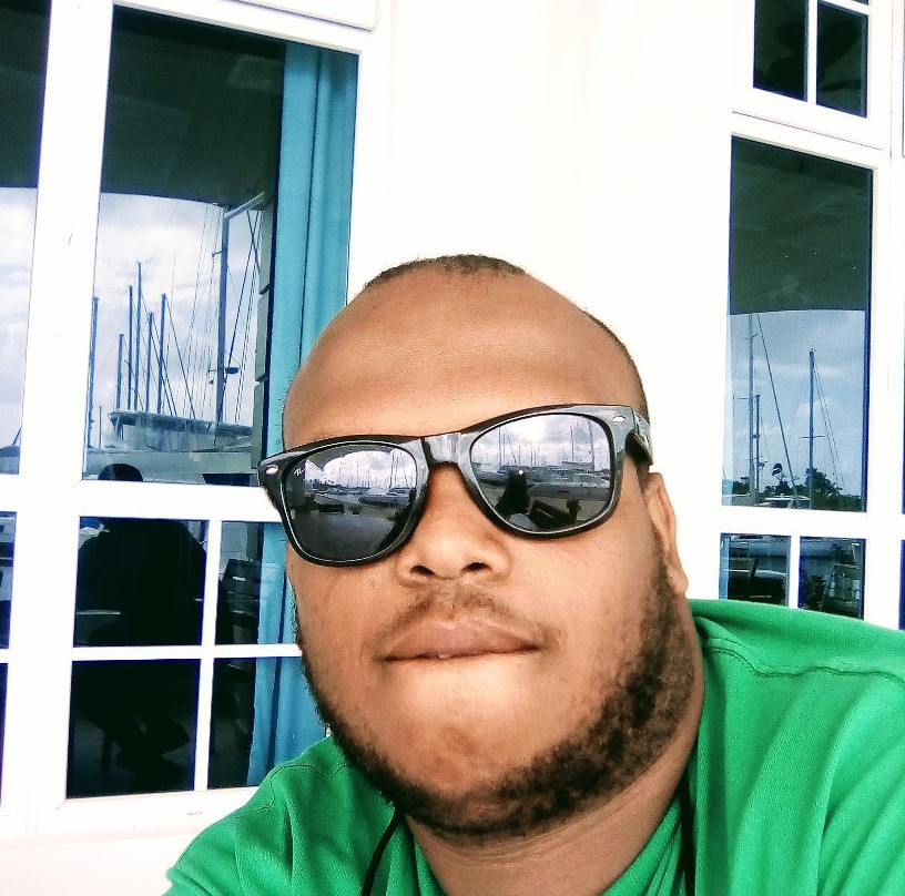 Marina Hotel at Shelter Bay主图