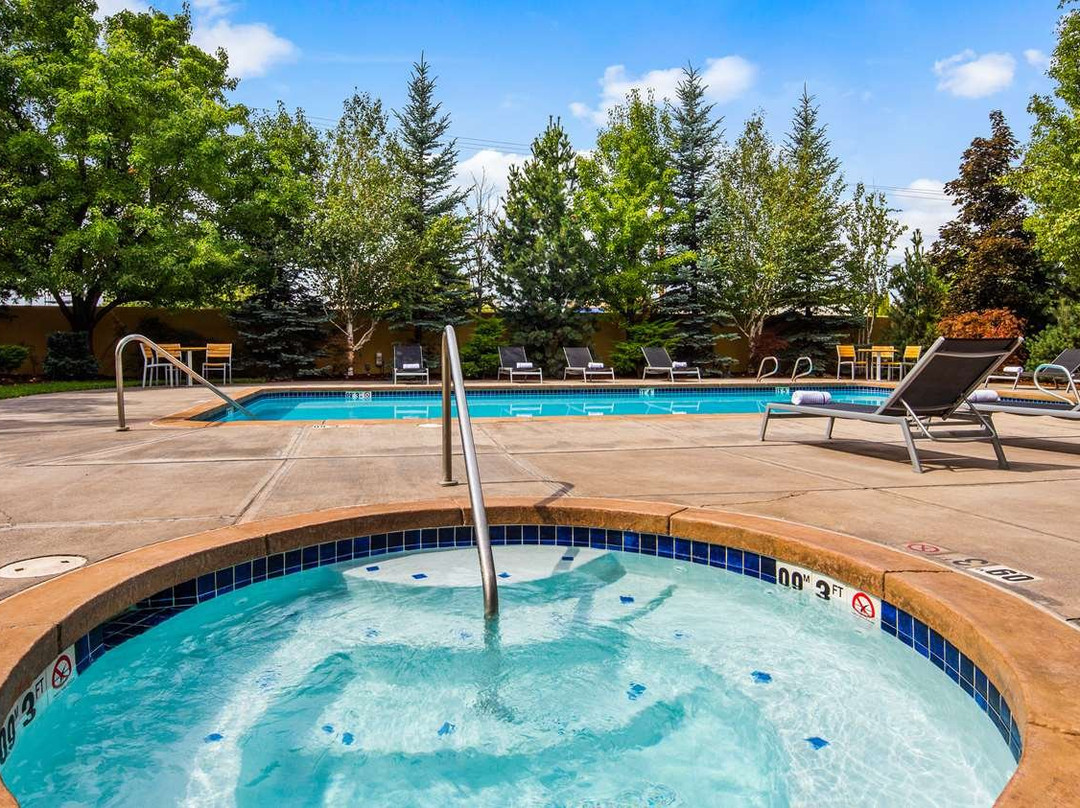 Best Western Plus Olympic Inn主图