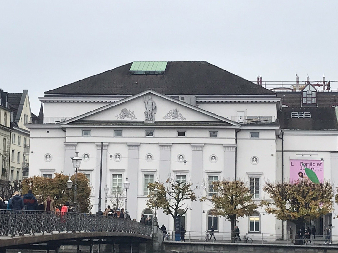 Luzerner Theater景点图片