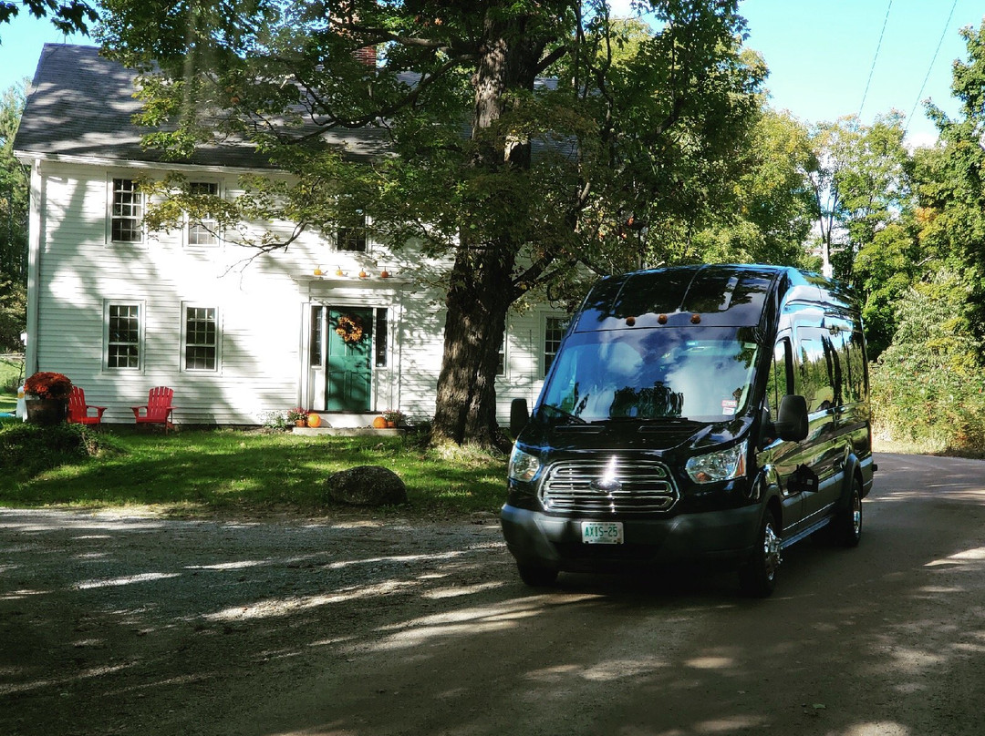Axis Coach Transportation景点图片