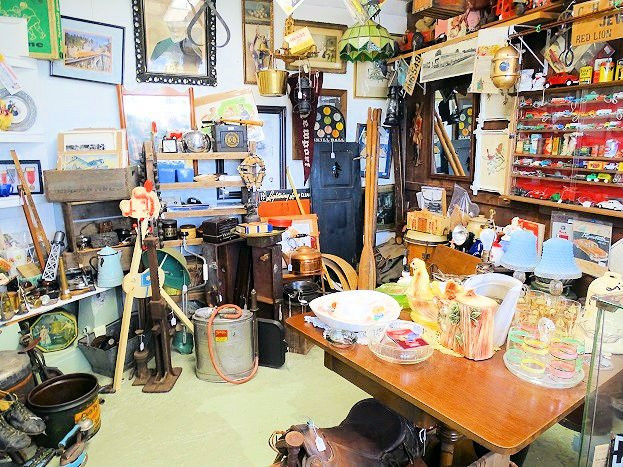 Crossroads Antique Mall-好时镇必去景点