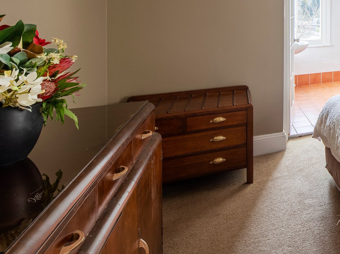 Alexandra Hotel主图