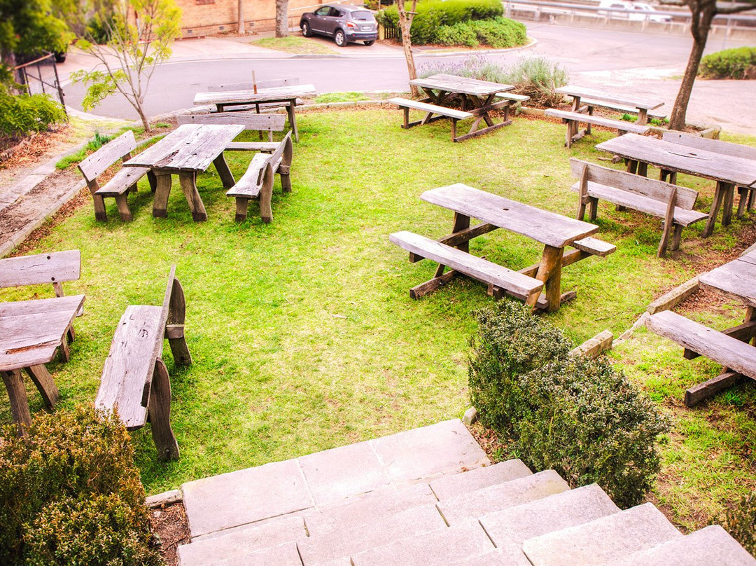 Alexandra Hotel主图