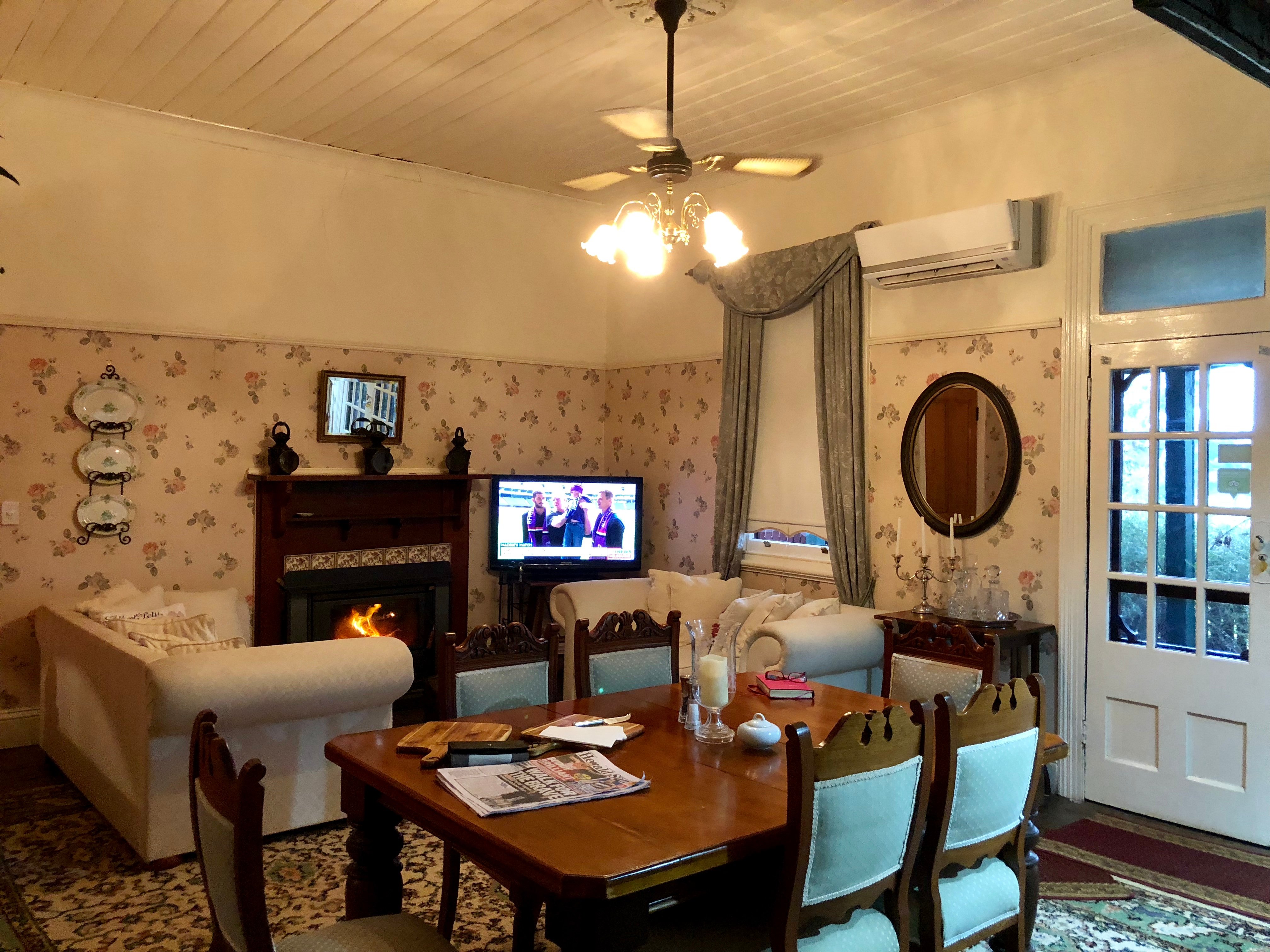 Old Railway Station B & B-官方