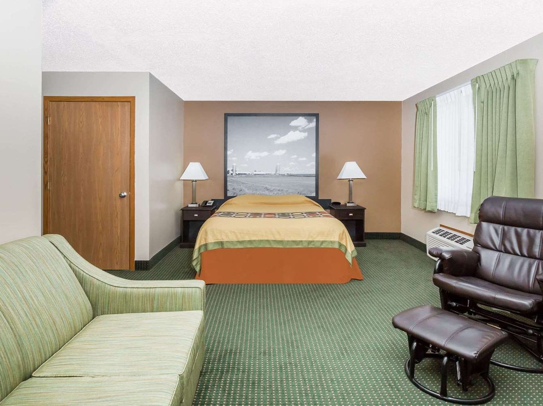 Super 8 by Wyndham Jefferson主图