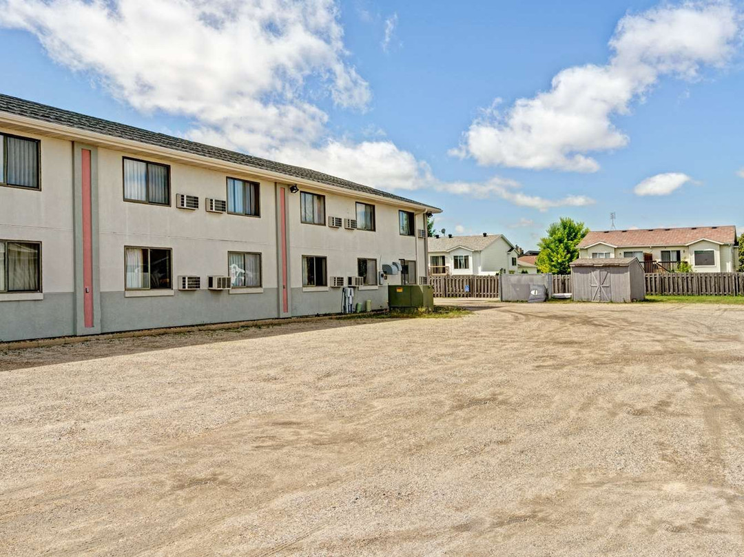 Bison Plains Lodge主图