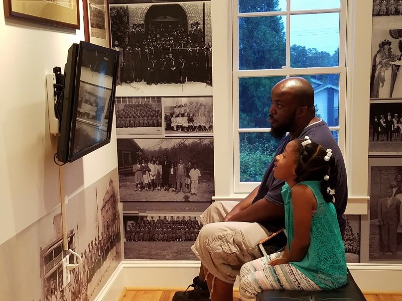 Bertha Lee Strickland Cultural Museum景点图片