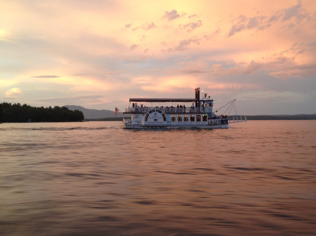 Winnipesaukee Belle-沃尔夫伯勒必去景点