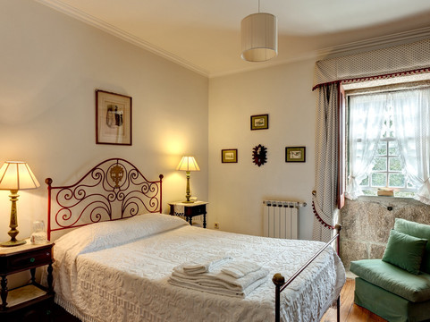 阿巴德斯之家主图