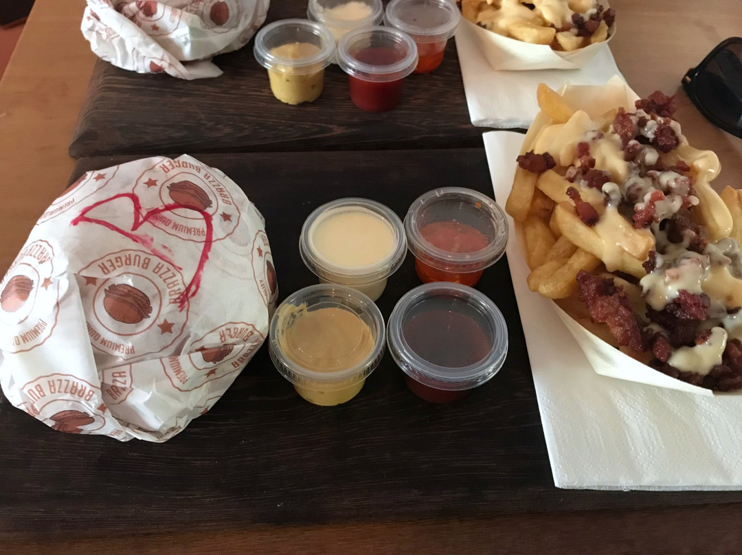 布拉萨市餐馆和美食-Brazza Burger