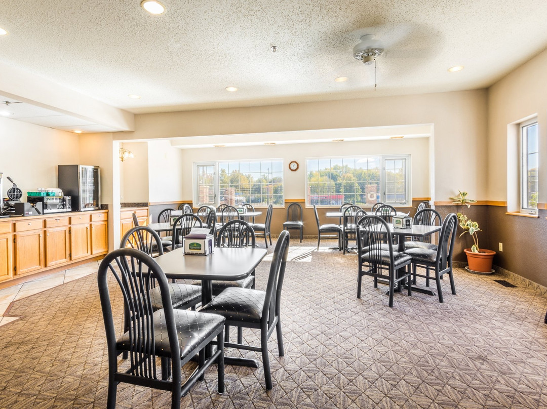 Wamego Inn & Suites主图