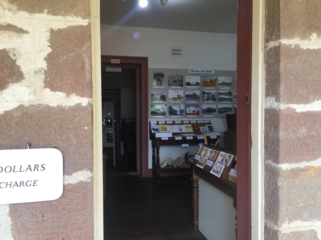 Old School Museum-梅林布拉必去景点