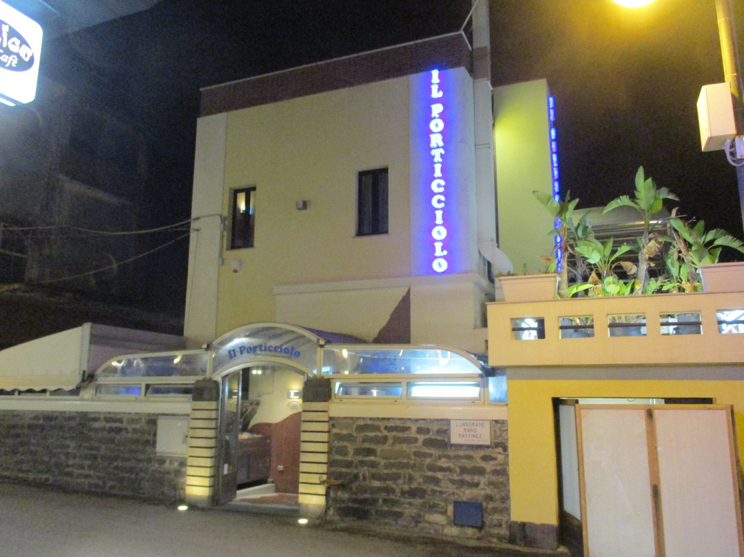 Capo Mulini餐馆和美食-Ristorante Il Porticciolo