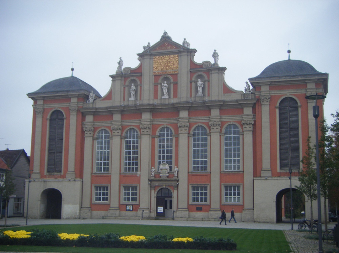 St. Trinitatis Kirche景点图片