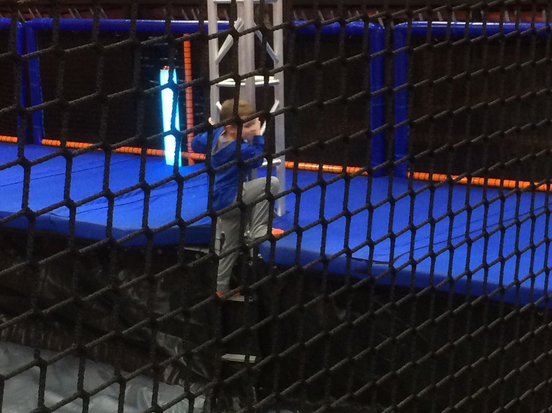 Sky Zone Trampoline Park-弗洛伦斯必去景点