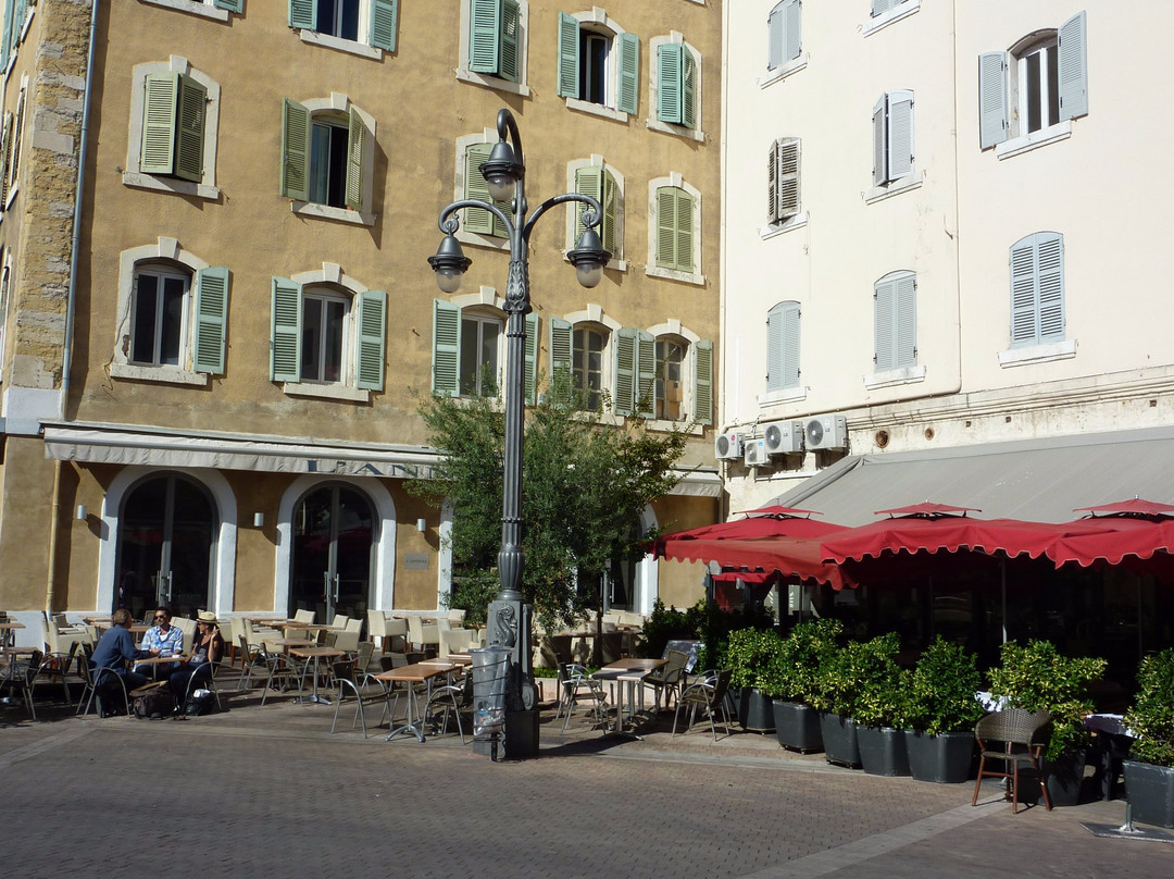 Place aux Huiles