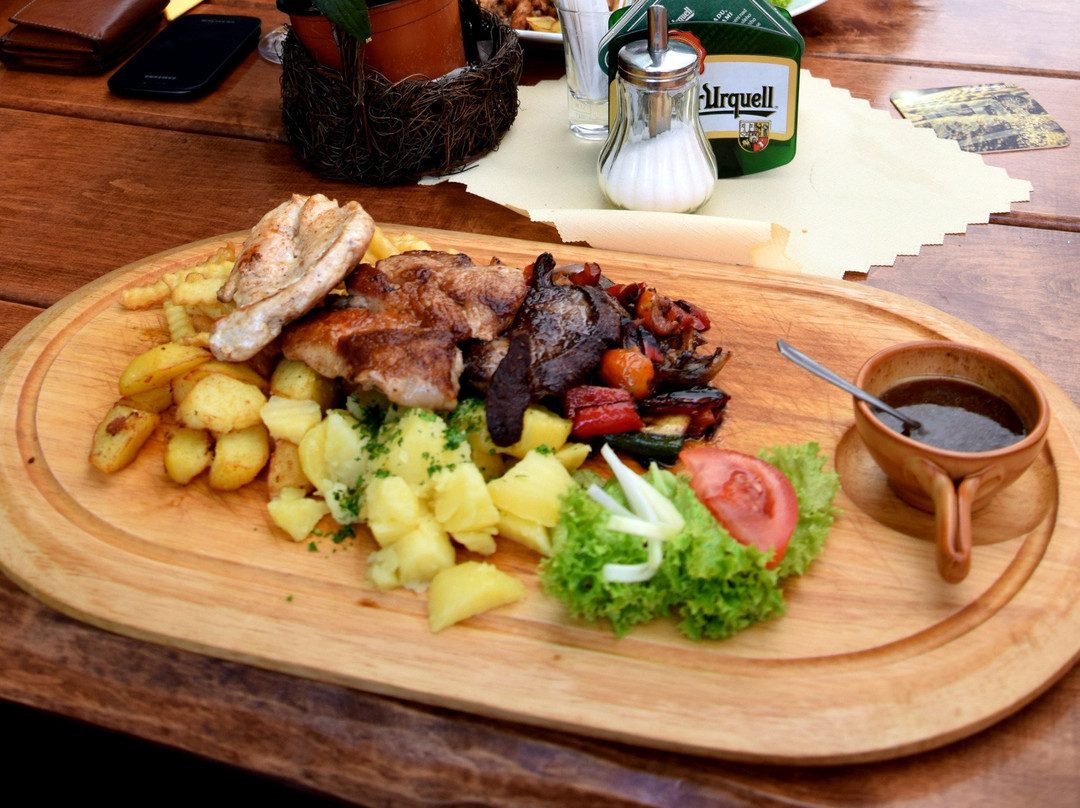 Horni Slavkov餐馆和美食-Svejk Restaurant Loket