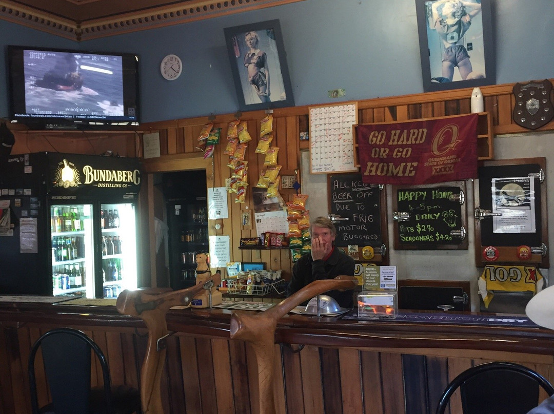 Hivesville Hotel主图