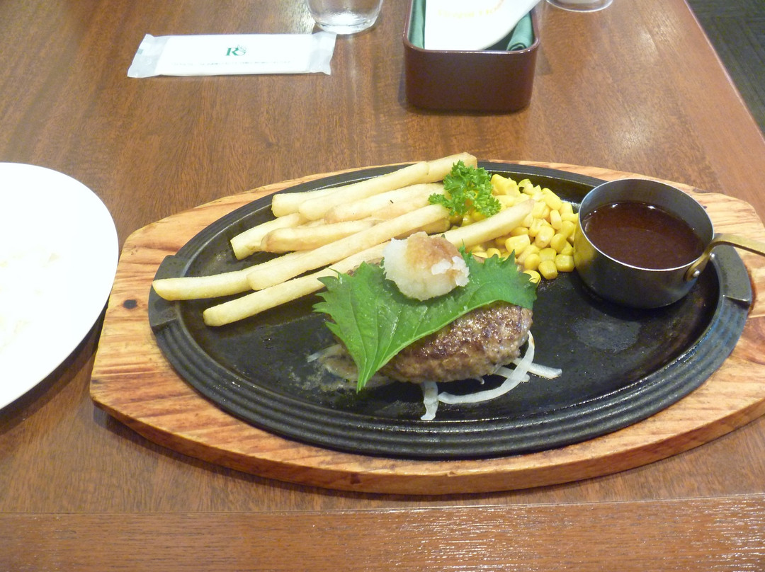 ロイヤルホスト姫路本町店