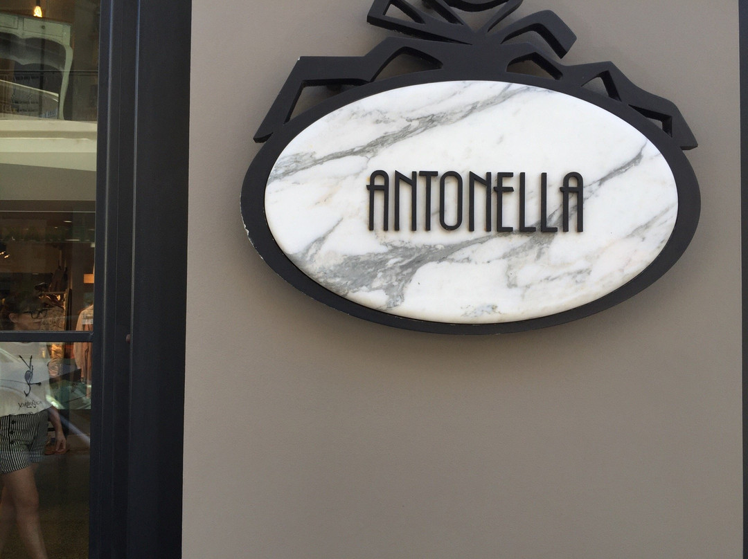 Antonella Boutique景点图片