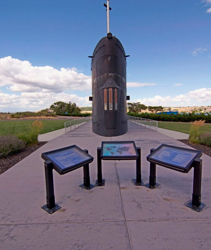 USS Triton Submarine Memorial Park景点图片