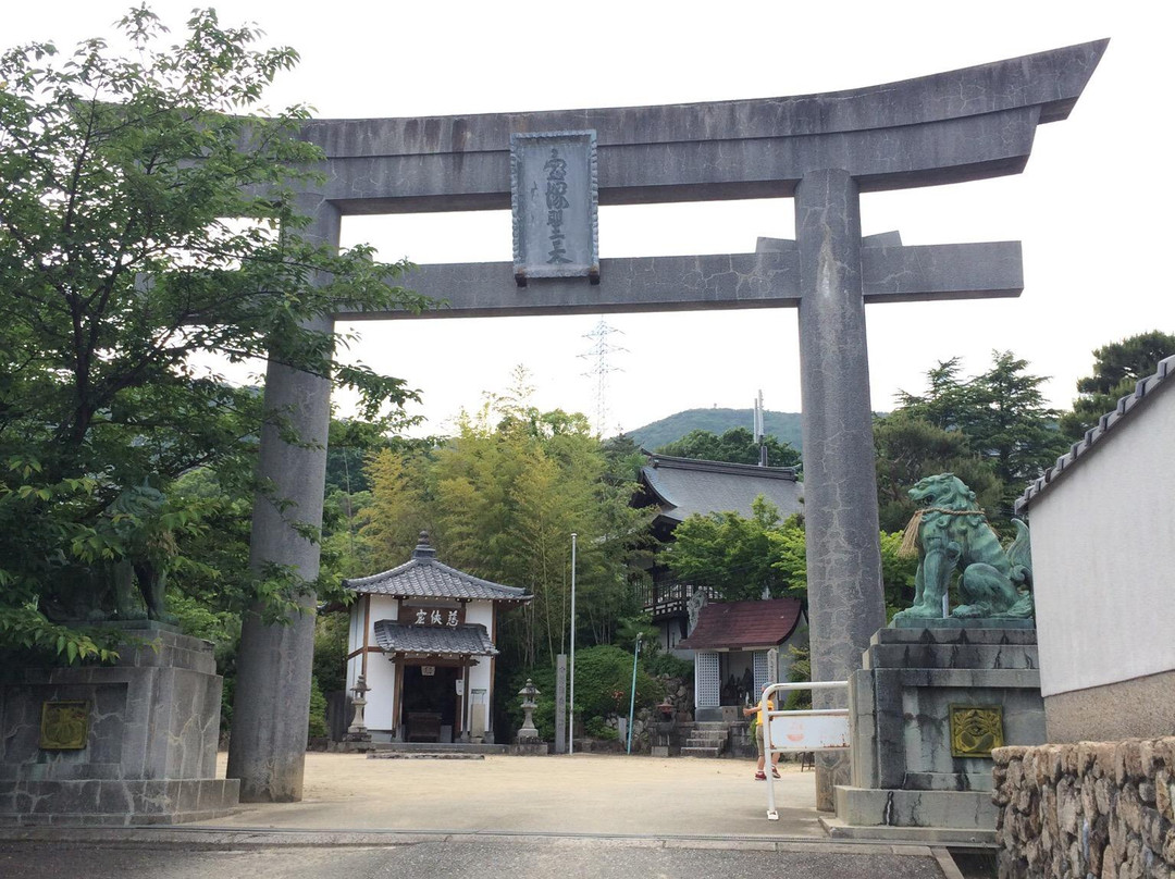 Takarazuka Shoten-宝冢市必去景点