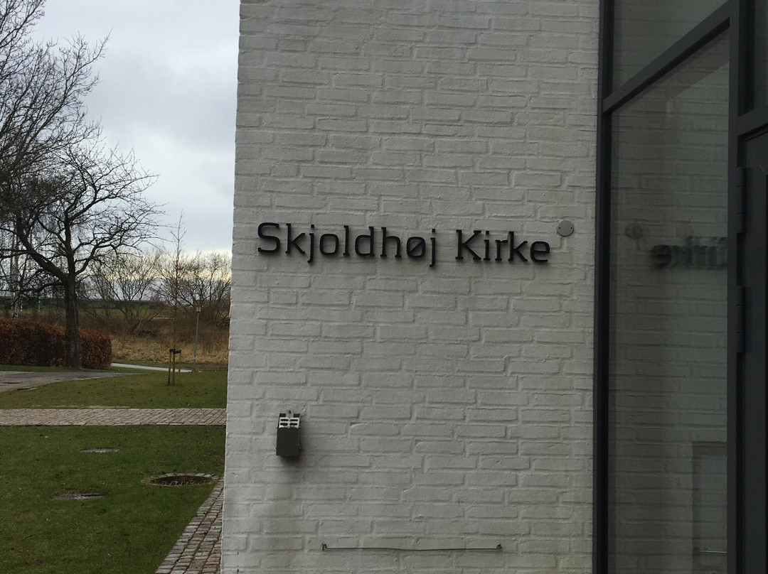 Skjoldhoj Kirke景点图片