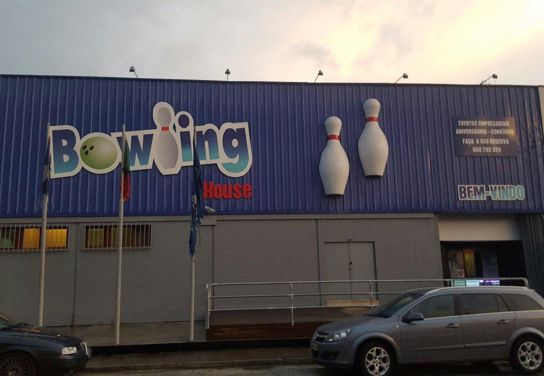 Bowling House Fun & Coffee景点图片