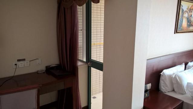 中恒泛亚大酒店-客卧