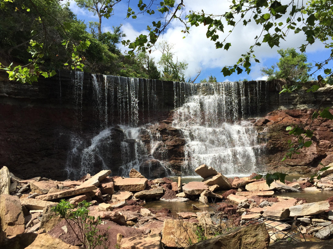 Cowley County Waterfall-Arkansas City必去景点