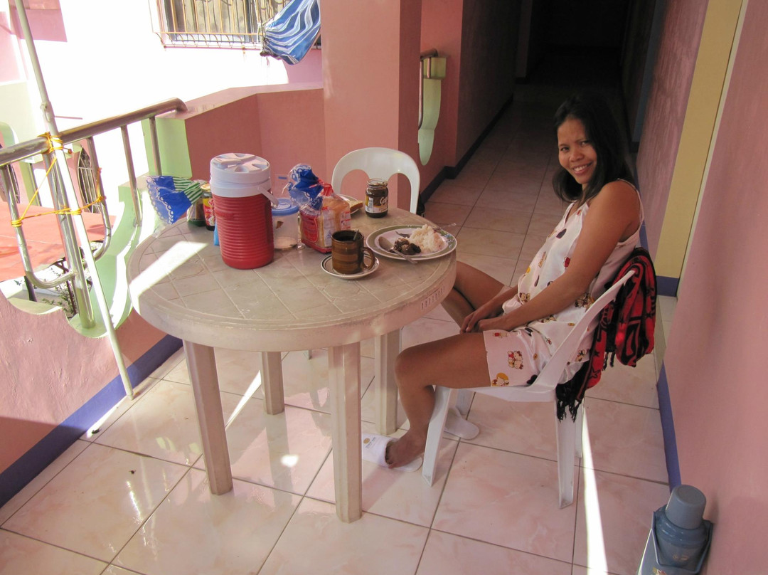 Rederlyn Pension House主图