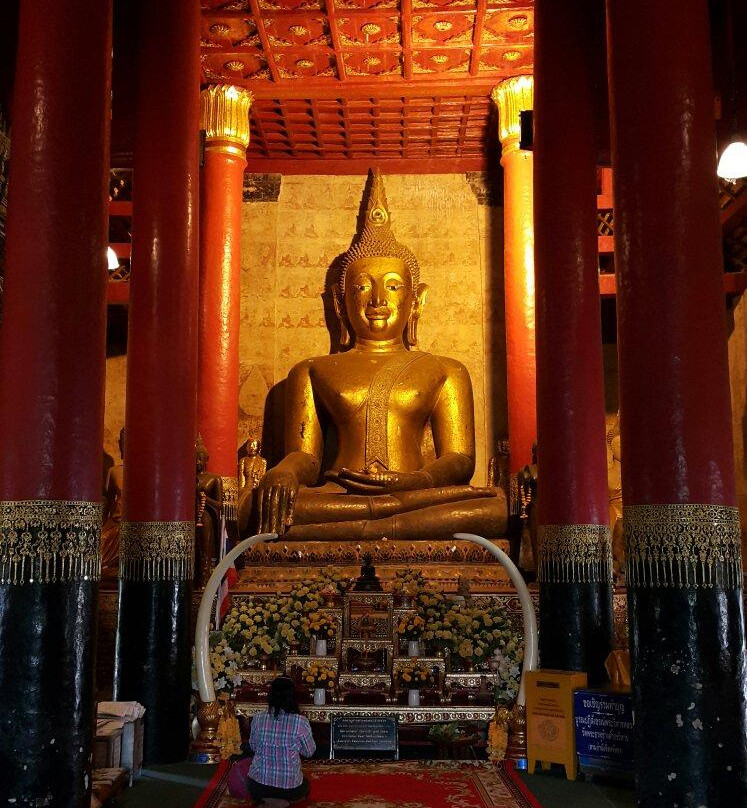 Wat Phrathat Chang Kham Worawihan景点图片
