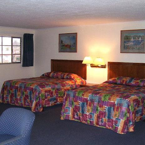 Magnuson Hotel by the River主图