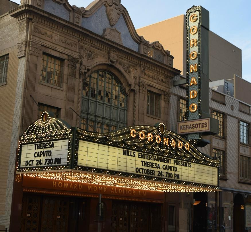 Coronado Performing Arts Center-罗克福德必去景点