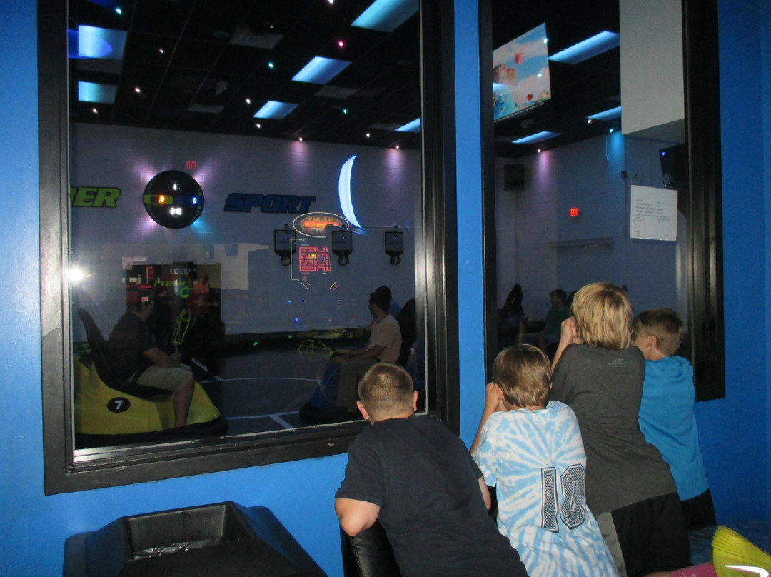 Lasertron-艾姆赫斯特必去景点