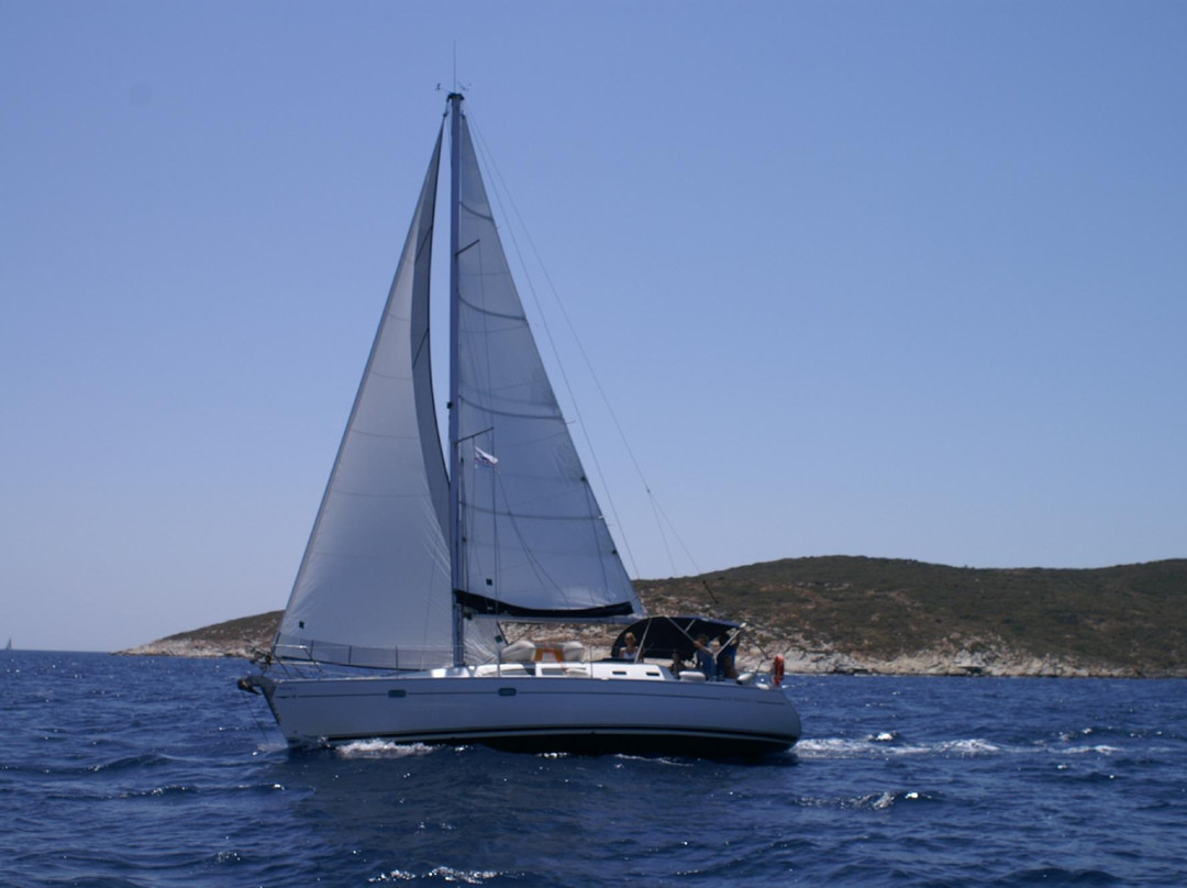 Nausail Yacht Charters景点图片