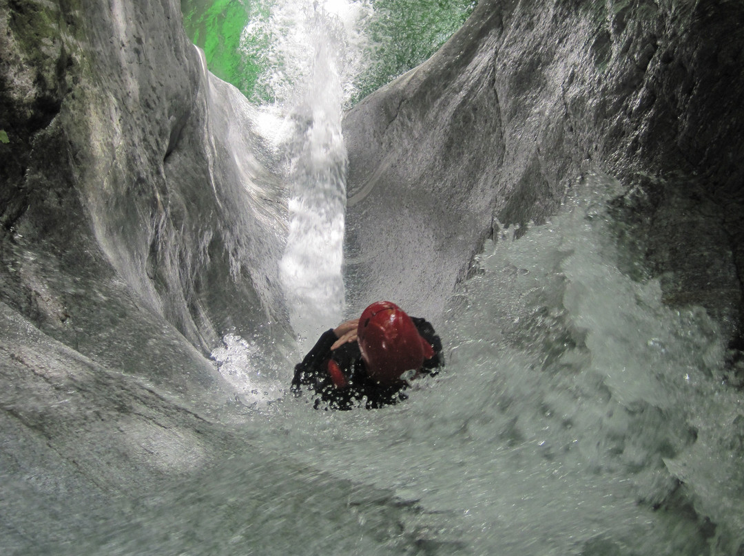 Waterfall Trek Canyoning景点图片