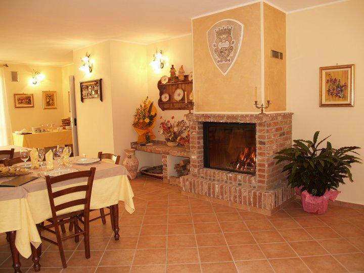 Azzanello餐馆和美食-Agrimotta