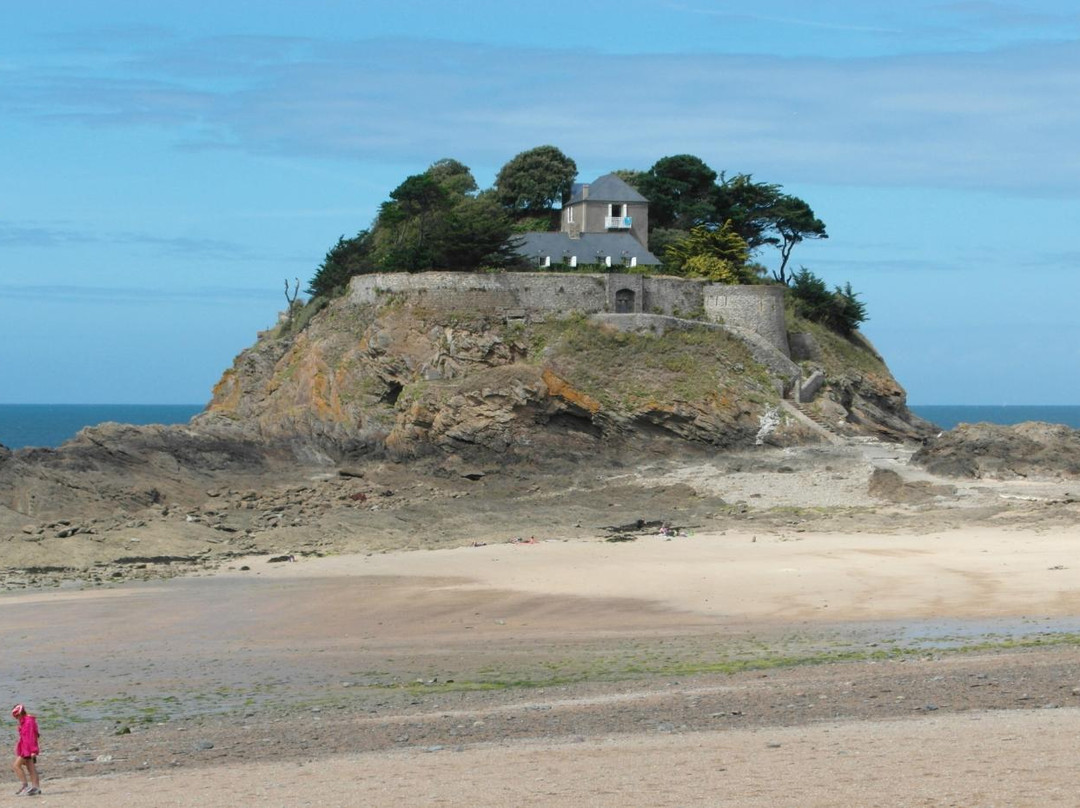 Le Fort du Guesclin-Saint-Coulomb必去景点