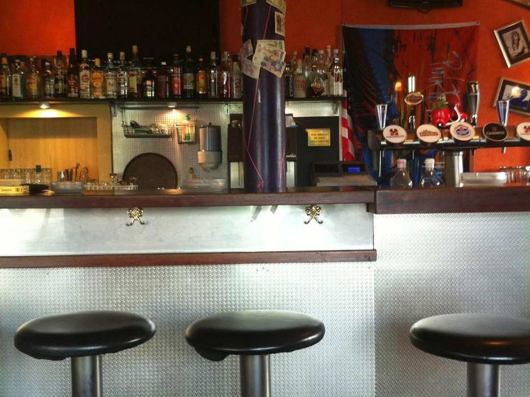 Neuenhof餐馆和美食-Rock Bar 84