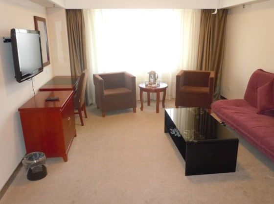 诺曼蒂酒店主图