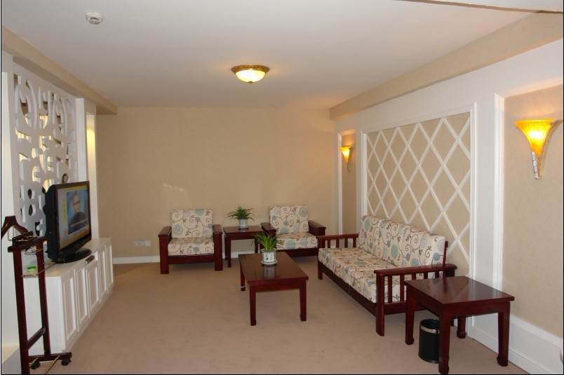 昆仑大酒店主图