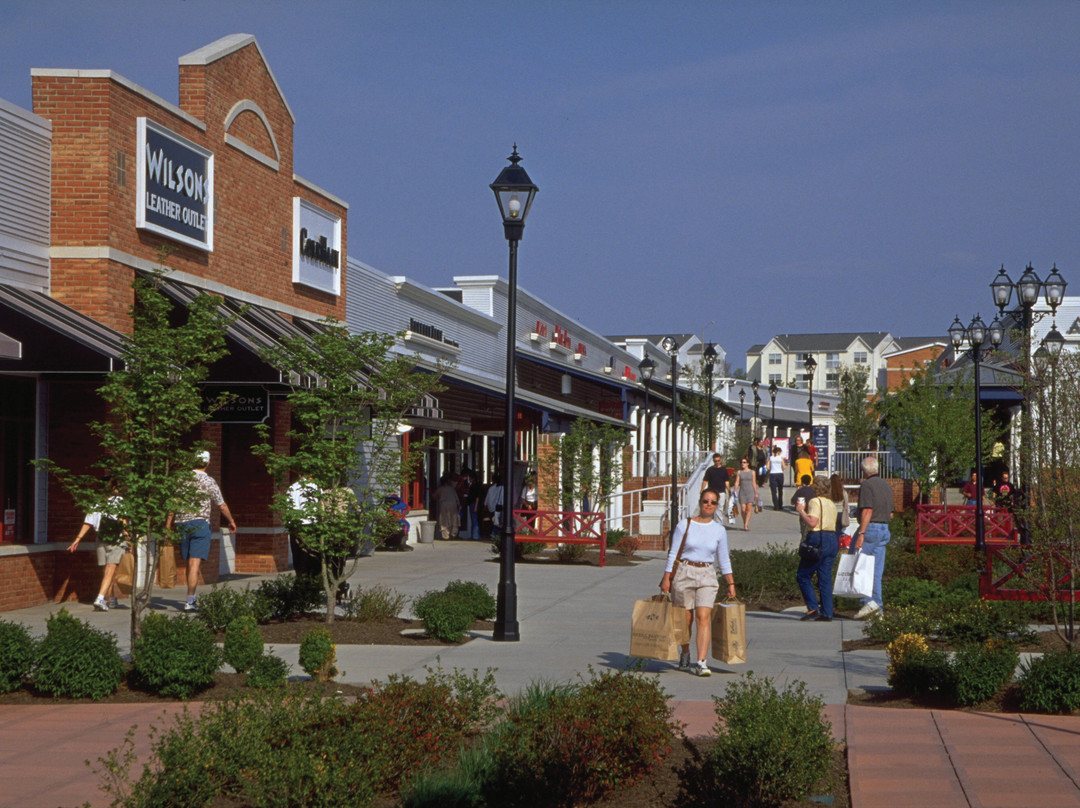 利斯堡角奥特莱斯名品折扣购物中心-Leesburg必去景点
