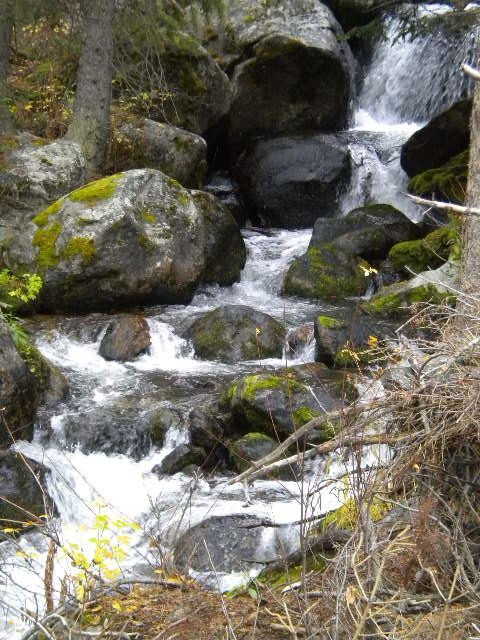 Basin Creek Lakes Trail景点图片