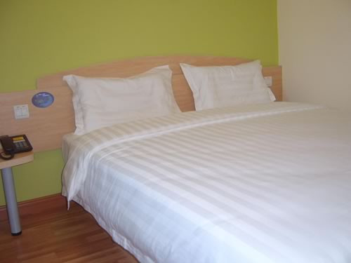 7天珠海吉大免税商场店主图