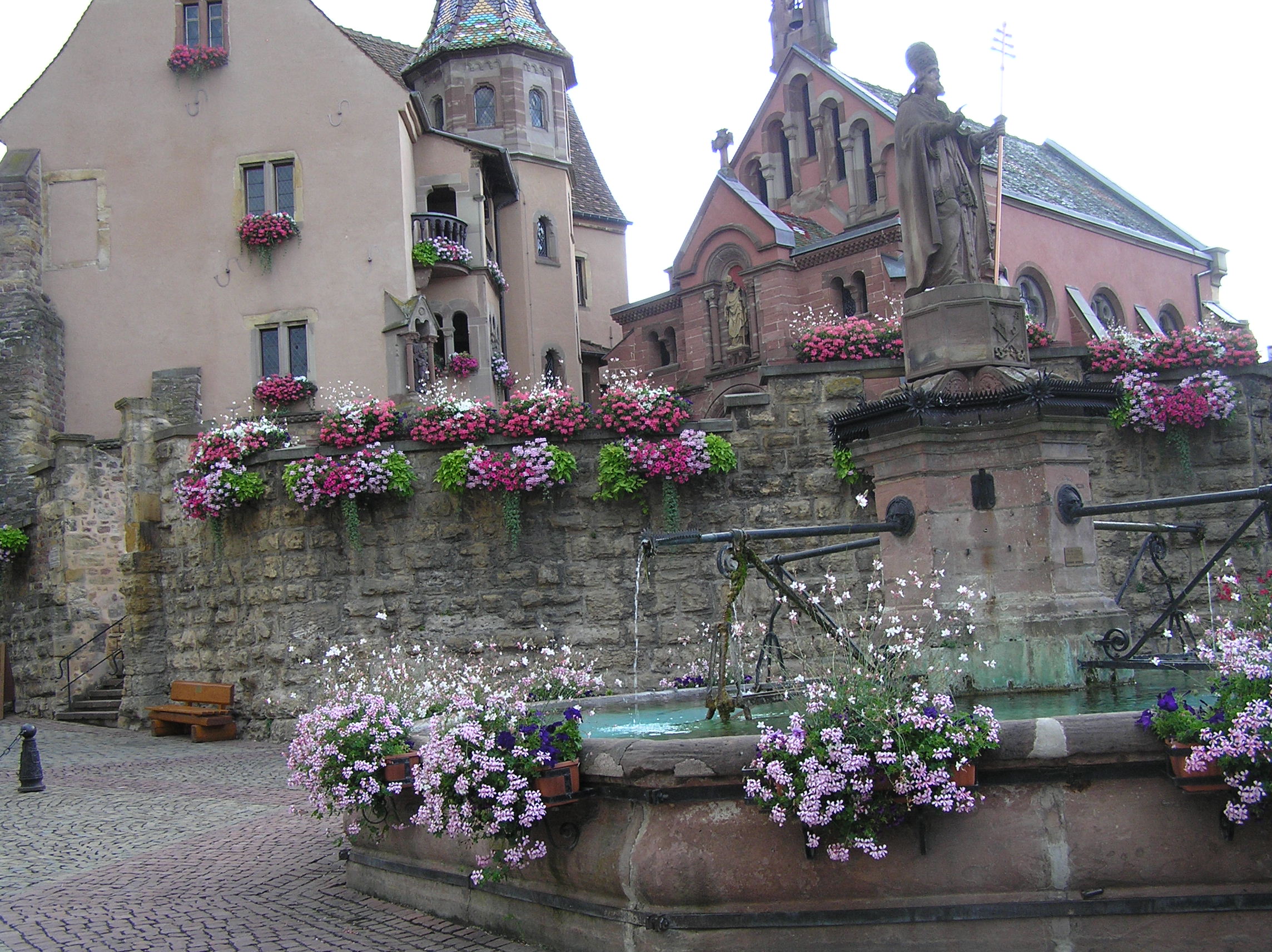 Les Trois Chateaux-客卧